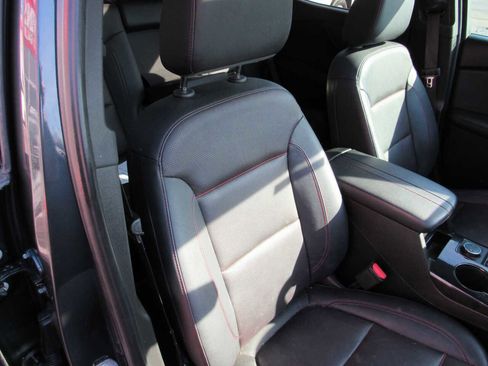 Used 2019 Chevrolet Blazer RS image 9