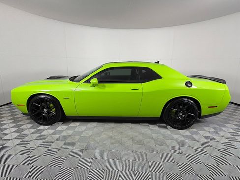 Used 2015 Dodge Challenger R/T Plus image 9
