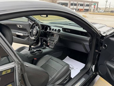 Used 2017 Ford Mustang GT w/ GT Performance Package image 15