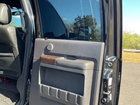 Used 2016 Ford F250 Platinum w/ FX4 Off-Road Package image 43