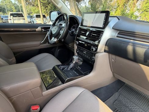 Certified 2023 Lexus GX 460 Premium w/ Premium Package AWD/4WD image 47