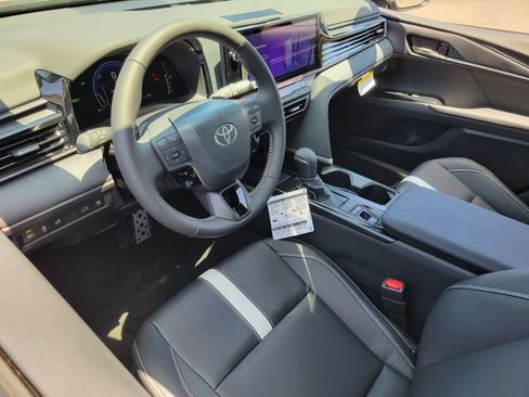 New 2026 Toyota Camry SE w/ Multimedia Upgrade Package FWD image 5