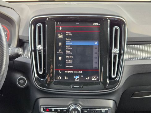 Used 2021 Volvo XC40 T5 R-Design AWD/4WD image 16