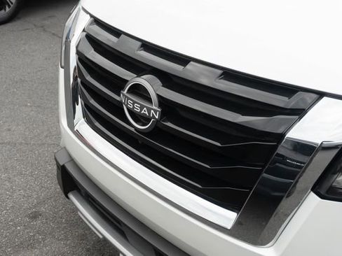 Used 2025 Nissan Pathfinder Platinum w/ Cargo Package FWD image 2