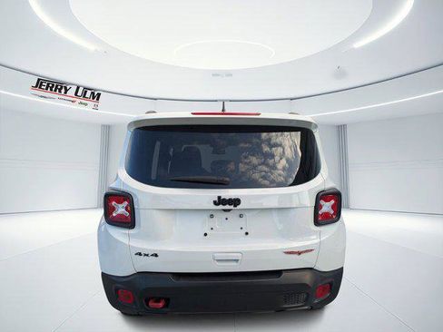 Certified 2023 Jeep Renegade Trailhawk image 4