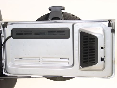 Used 2023 Ford Bronco Outer Banks AWD/4WD image 16