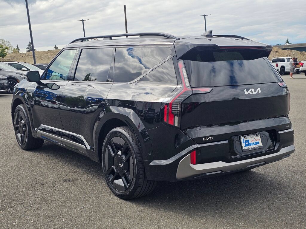 Certified 2024 Kia EV9 GT-Line AWD/4WD image 7