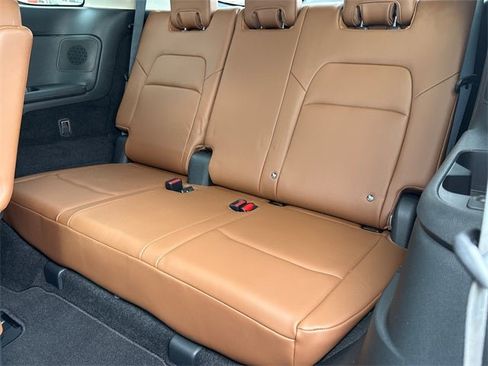 Certified 2022 Nissan Pathfinder Platinum w/ Lighting Package (N93) image 18