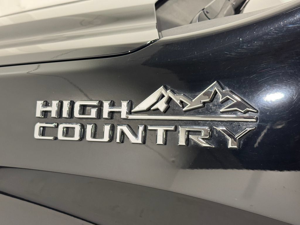 Used 2022 Chevrolet Silverado 1500 High Country w/ Safety Package II AWD/4WD image 29