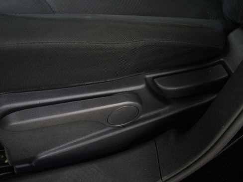 Used 2013 Nissan Rogue S AWD/4WD image 23