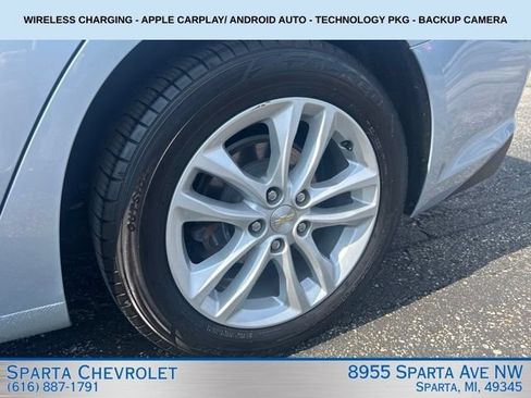 Used 2017 Chevrolet Malibu LT FWD image 28