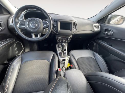 Used 2018 Jeep Compass Latitude w/ Popular Equipment Group AWD/4WD image 12