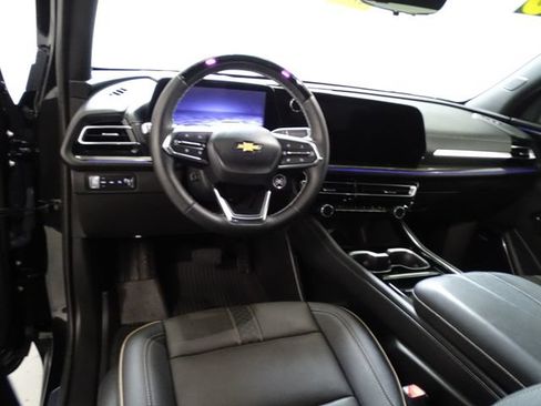 Certified 2026 Chevrolet Traverse High Country w/ LPO, Floor Liner Package AWD/4WD image 5