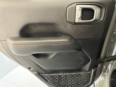 Used 2021 Jeep Gladiator Mojave image 32