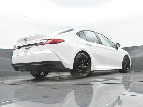 Used 2025 Toyota Camry SE FWD image 26