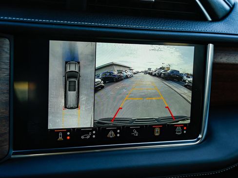 Used 2024 GMC Yukon XL Denali Ultimate image 27