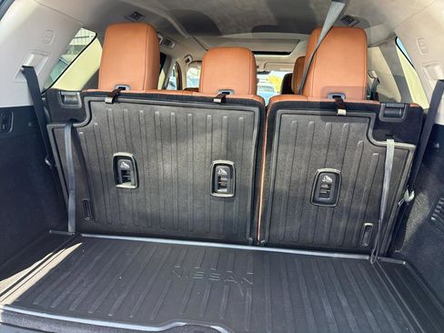 Used 2023 Nissan Pathfinder Platinum AWD/4WD image 10