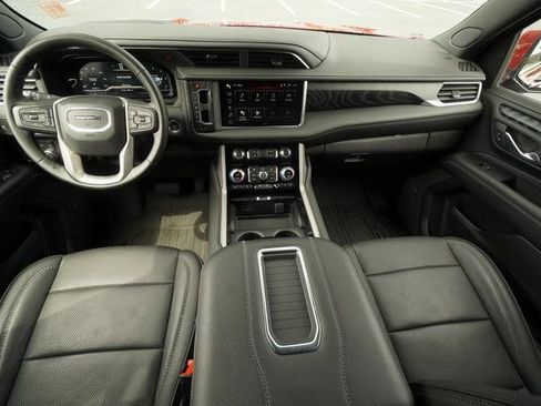 Used 2024 GMC Yukon Denali w/ LPO, Floor Liner Package AWD/4WD image 11