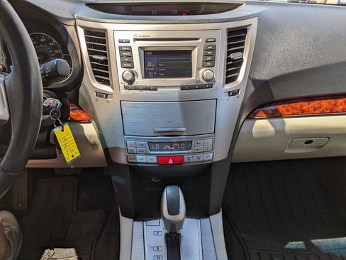 Used 2012 Subaru Outback 2.5i Limited w/ Moonroof Pkg AWD/4WD image 19
