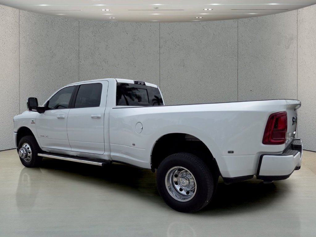 Used 2026 RAM 3500 Laramie w/ Towing Technology Group AWD/4WD image 9