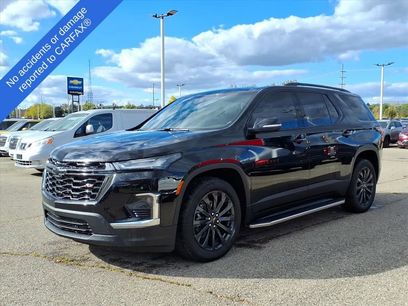 Used 2023 Chevrolet Traverse RS
