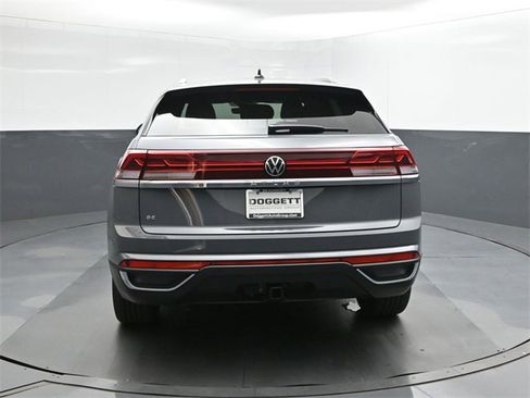 New 2026 Volkswagen Atlas Cross Sport SE image 8