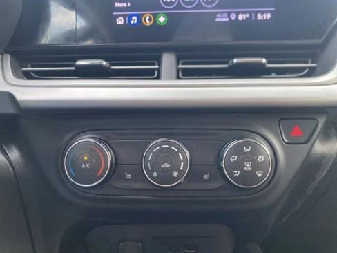 Used 2024 Chevrolet Trax LS w/ LS Convenience Package image 33