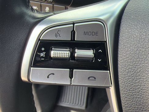 Used 2020 Kia Telluride LX FWD image 17