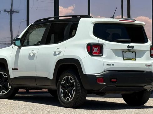 Used 2015 Jeep Renegade Trailhawk w/ Popular Equipment Group AWD/4WD image 7