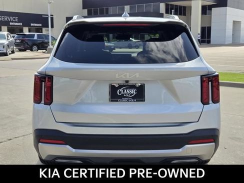 Certified 2025 Kia Sorento EX w/ EX Panoramic Sunroof Package AWD/4WD image 5