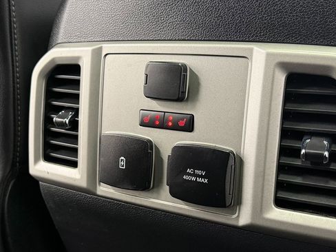 Used 2020 Ford F150 Lariat w/ Equipment Group 502A Luxury AWD/4WD image 31