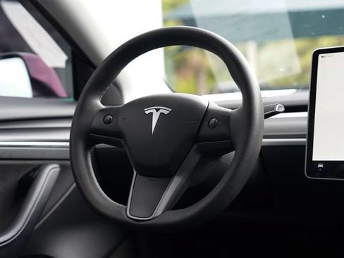 Used 2023 Tesla Model 3 Standard Range RWD image 32