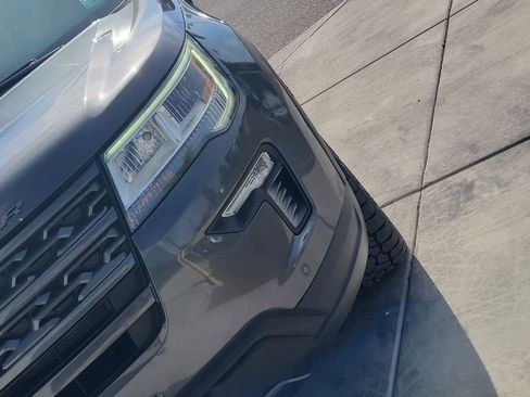 Used 2019 Ford Explorer XLT w/ Equipment Group 202A AWD/4WD image 7
