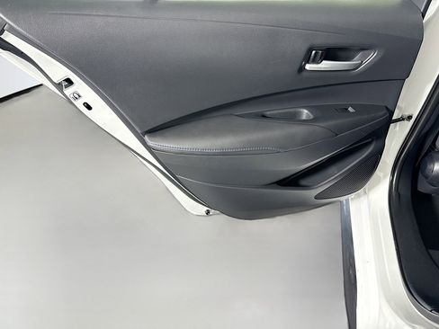 Used 2020 Toyota Corolla SE FWD image 25