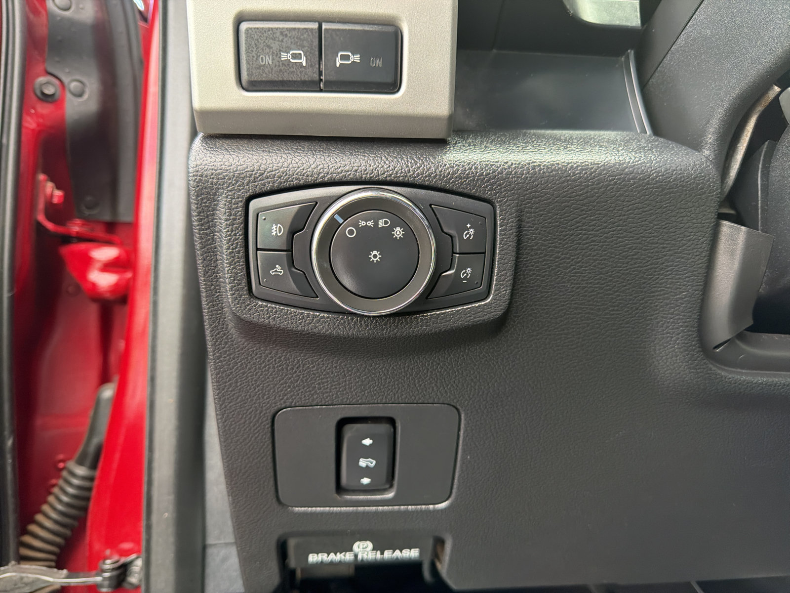 Used 2021 Ford F350 Lariat w/ Lariat Value Package AWD/4WD image 14