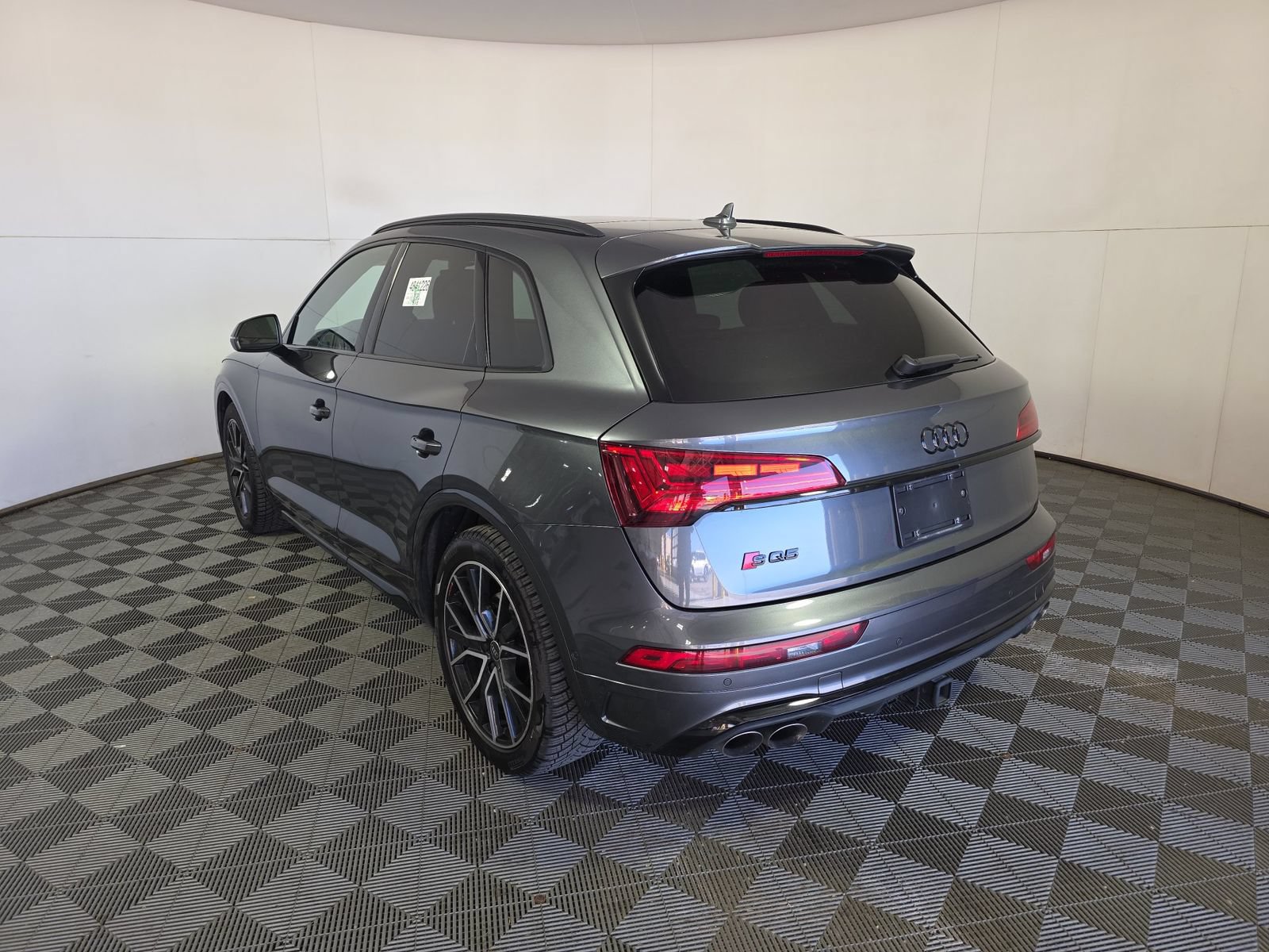 Used 2023 Audi SQ5 Prestige w/ Prestige Package AWD/4WD image 5