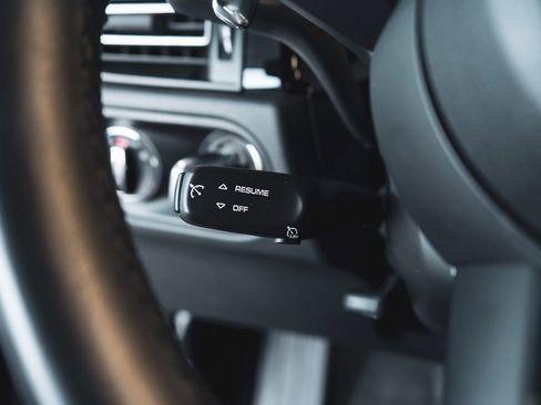 Used 2022 Porsche Macan image 21