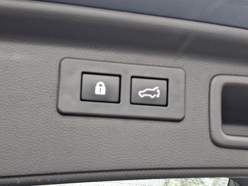 Used 2022 Subaru Forester Limited w/ Popular Package #3 image 31