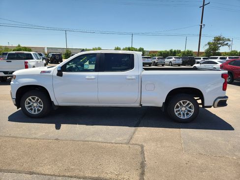 Used 2022 Chevrolet Silverado 1500 LT image 2