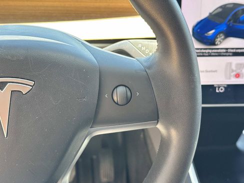 Used 2020 Tesla Model Y Long Range AWD/4WD image 34