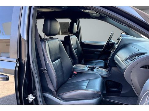 Used 2019 Dodge Grand Caravan GT FWD image 51