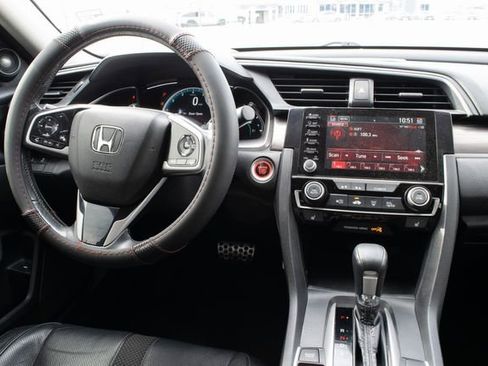Used 2019 Honda Civic Touring image 27