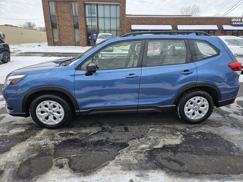 Used 2023 Subaru Forester image 4