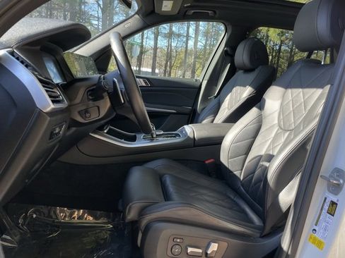 Used 2023 BMW X5 sDrive40i w/ M Sport Package image 14