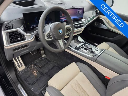 Used 2024 BMW X7 xDrive40i w/ M Sport Package AWD/4WD image 10
