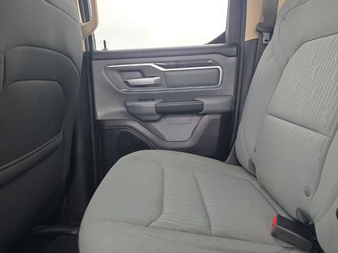 Used 2019 RAM 1500 Big Horn AWD/4WD image 12