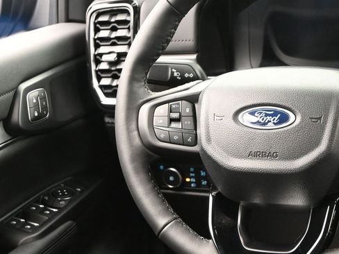 New 2025 Ford Ranger Lariat w/ FX4 Off-Road Package image 35