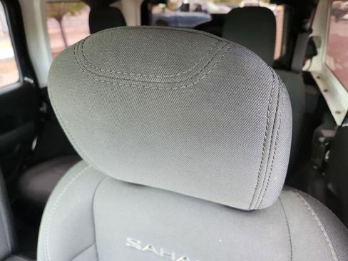 Used 2019 Jeep Wrangler Unlimited Sahara w/ Cold Weather Group AWD/4WD image 27