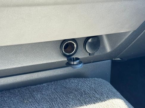 Used 2005 Chevrolet Colorado LS image 13