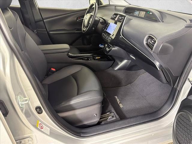 Used 2022 Toyota Prius XLE FWD image 13